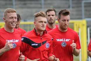 乐鱼体育平台官网-勇士后场组合配合训练展现高效率转换进攻,勇士队合练