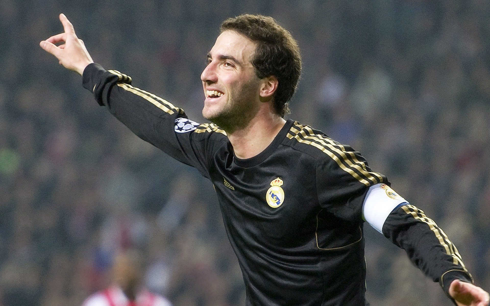 乐鱼官方登录入口-巴尔:全黑队中场的“指挥塔”,组织进攻如行云流水