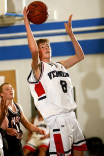 乐鱼体育(中国)官方网站-中国篮球国家队进攻策略中小前锋角色的战术价值，篮球小前锋进攻站位